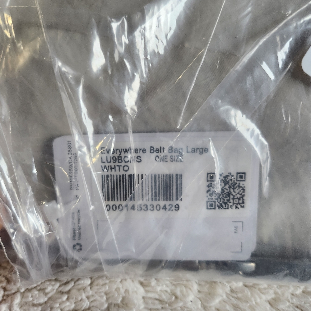 Lululemon White Opal Everywhere Belt Bag 2L - Picture 5 of 5